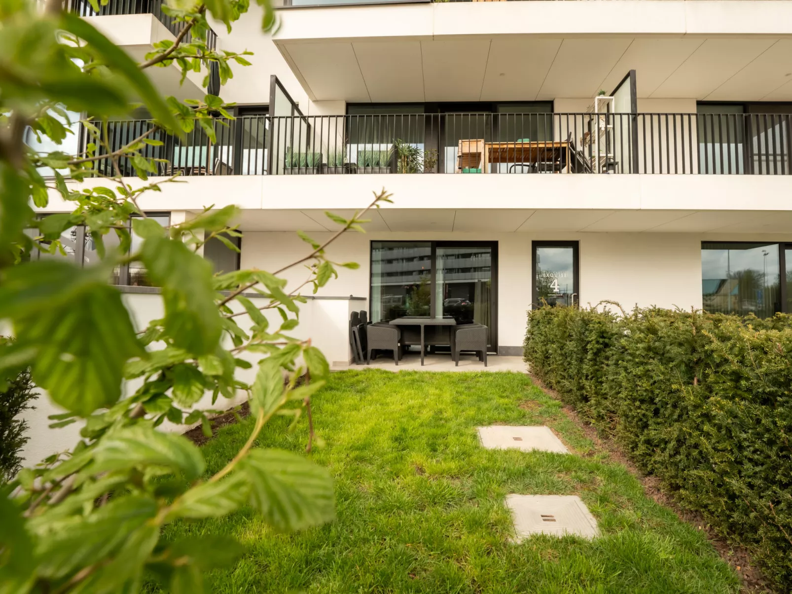 Exquise with two terraces-Outside