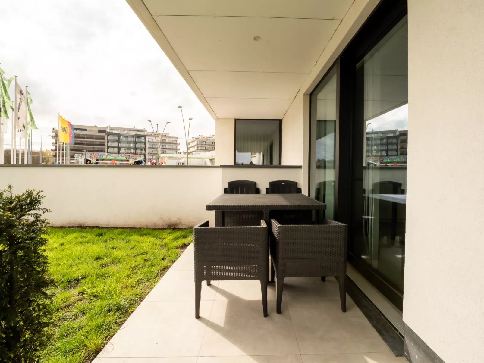 Exquise with two terraces-Outside