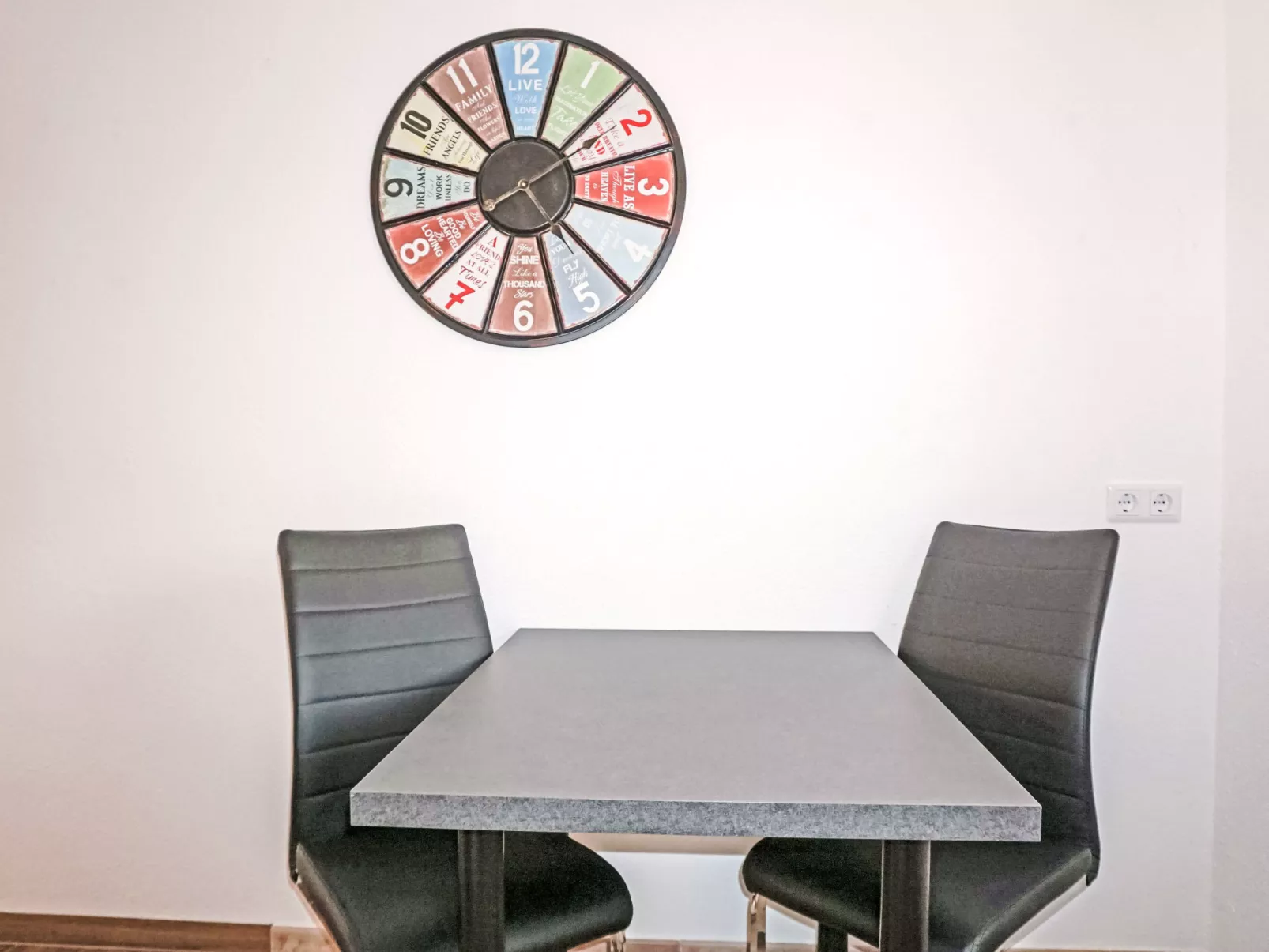 Studio 1-Inside