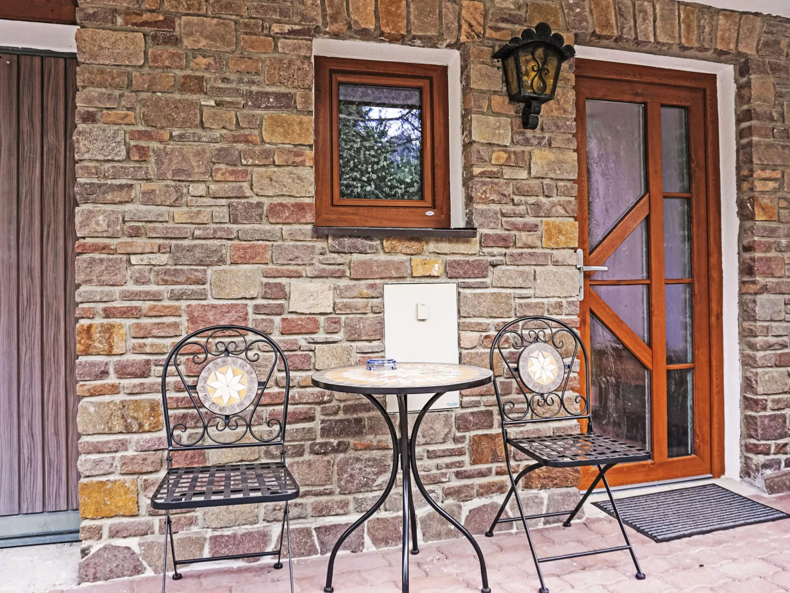 Studio 1-Outside