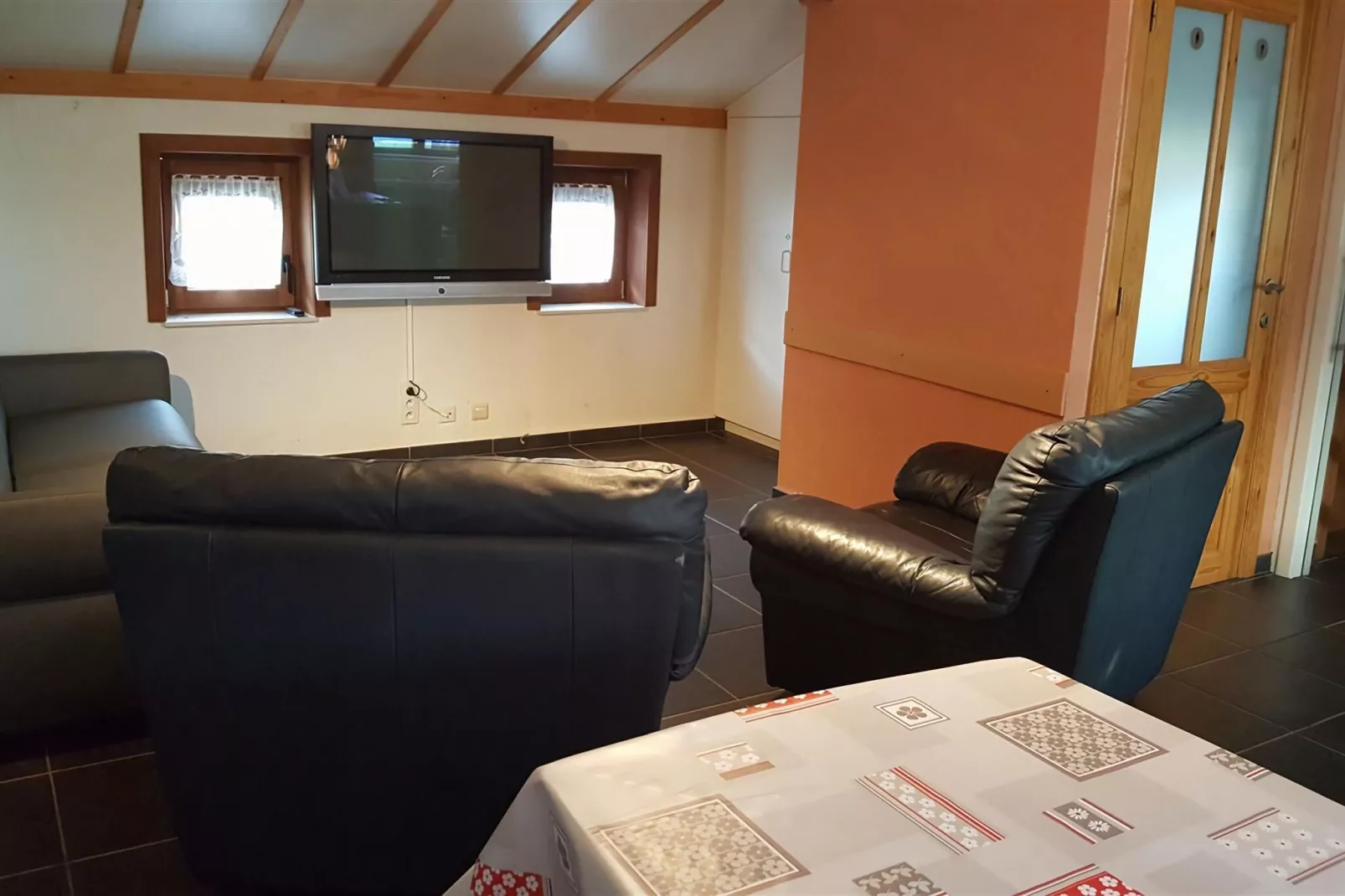 NWD108-Living room