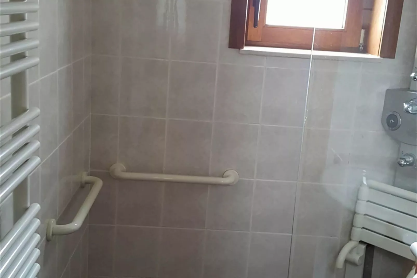 NWD108-Bathroom