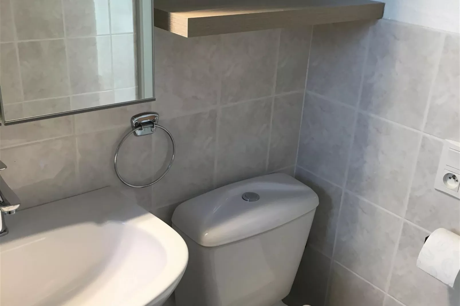 NWD114-Bathroom