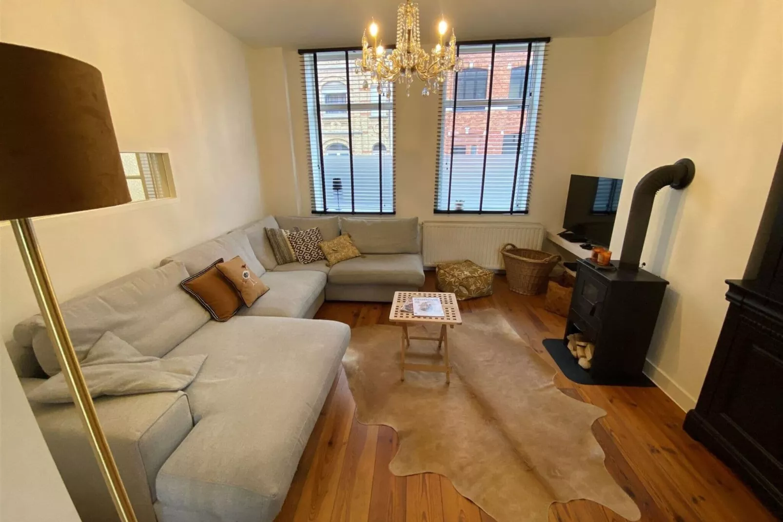 OLV 8-Living room