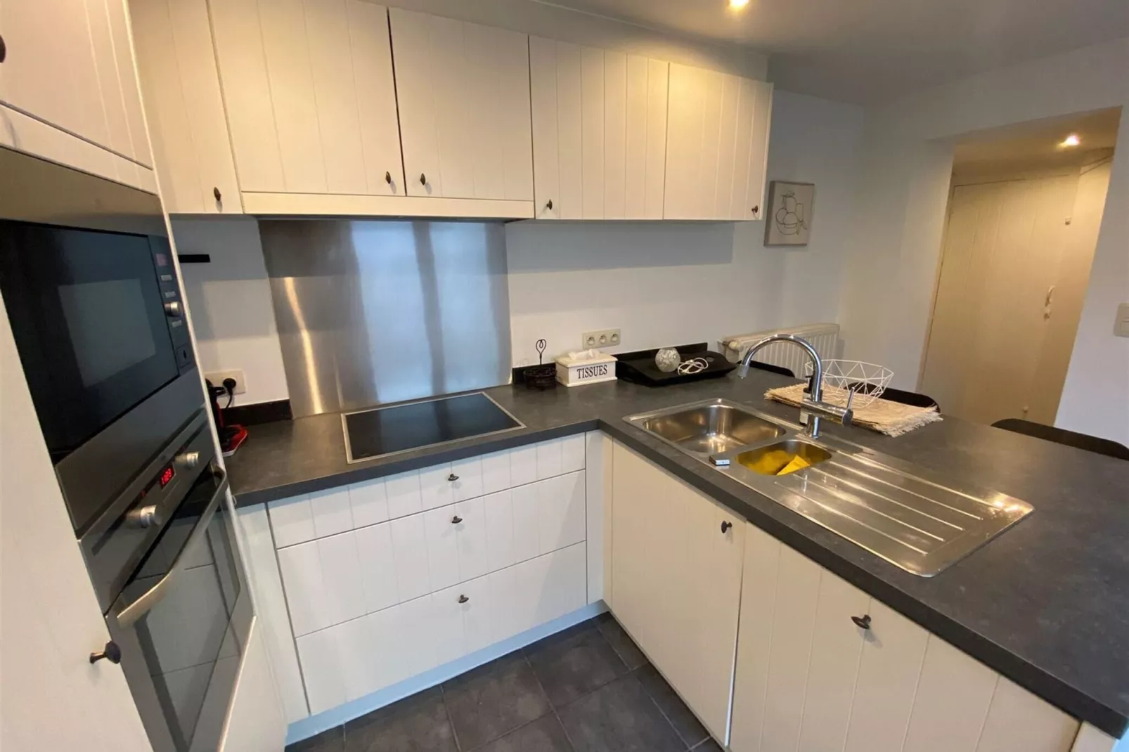 OLV 8-Kitchen