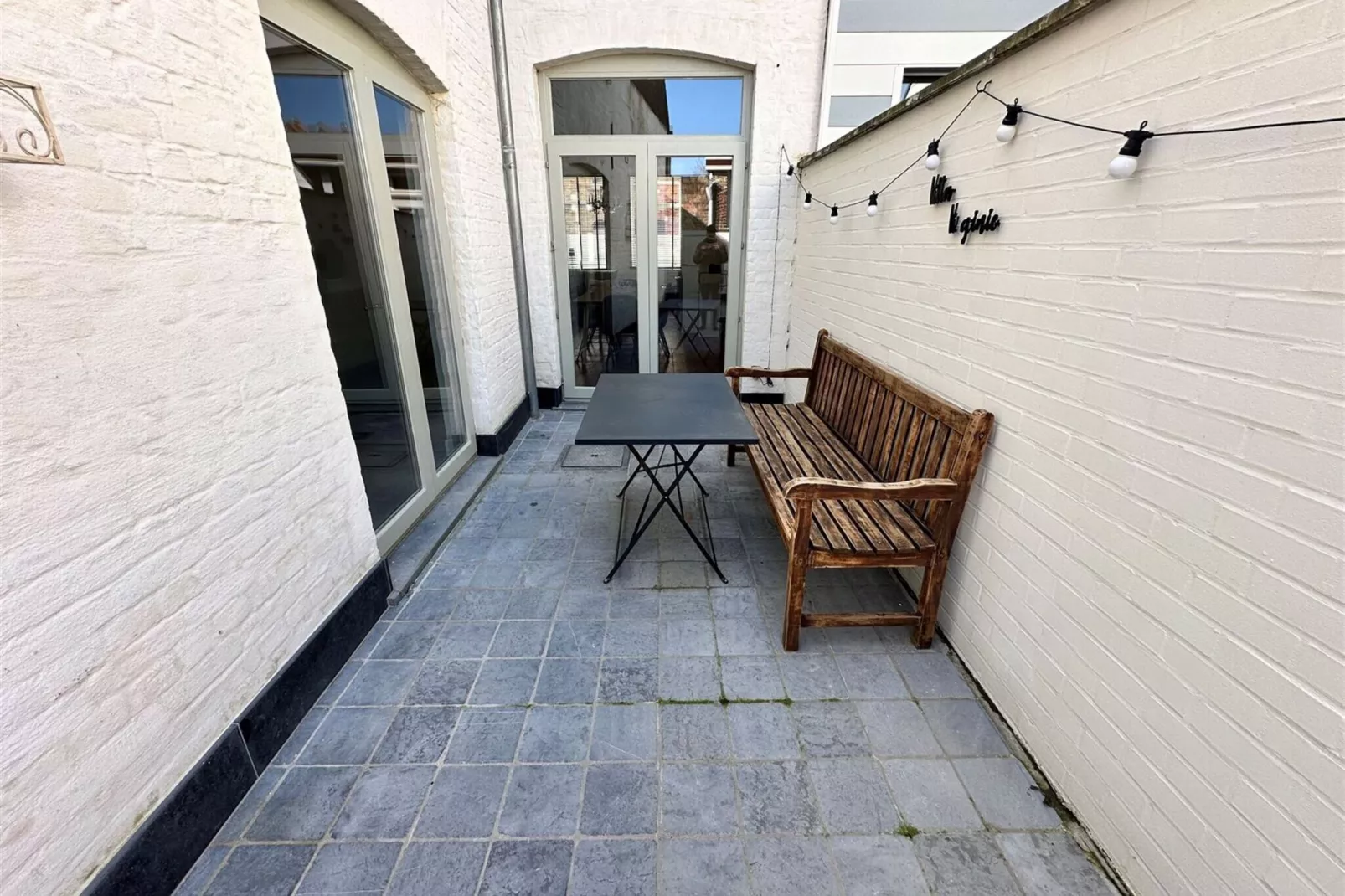 OLV 8-Terrace balcony
