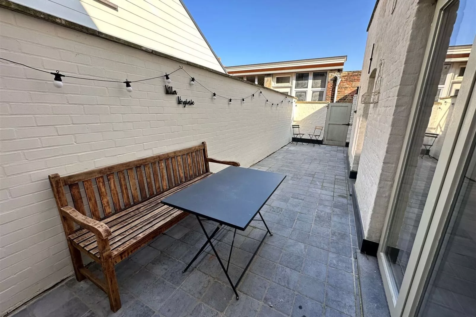 OLV 8-Terrace balcony