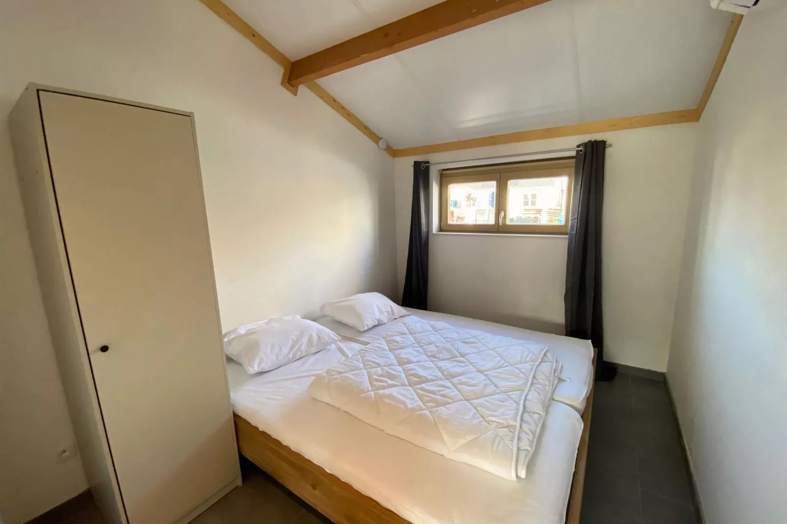 WH2 / 9-Bedroom
