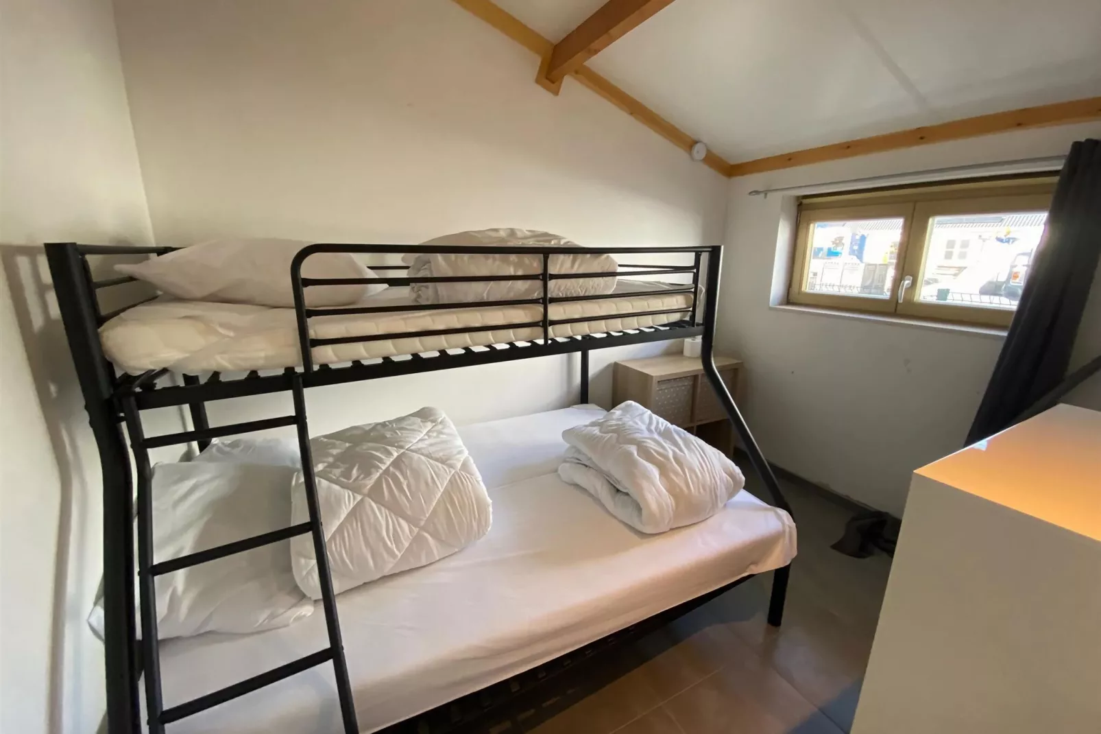 WH2 / 9-Bedroom