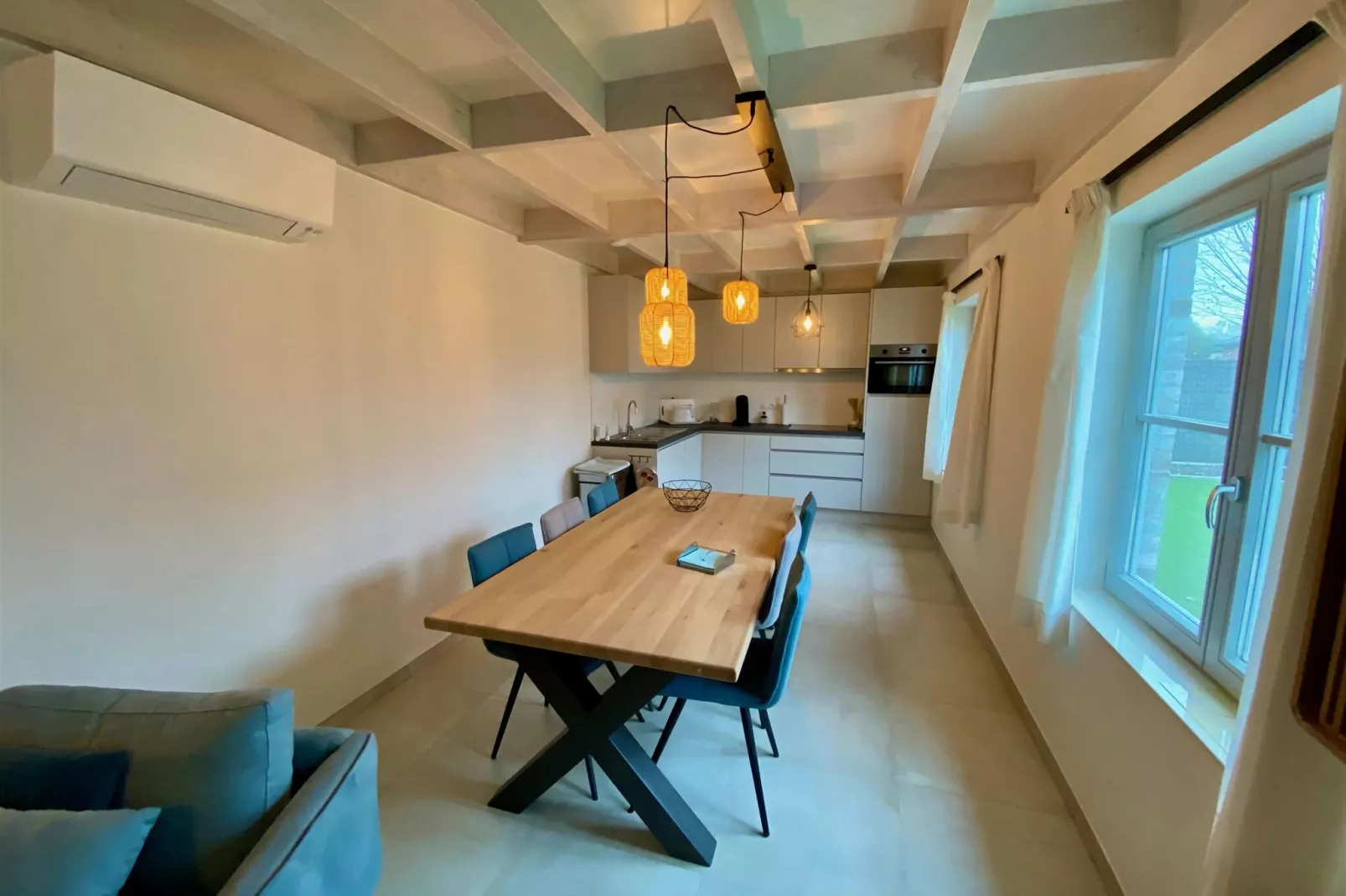 W1-Dining room
