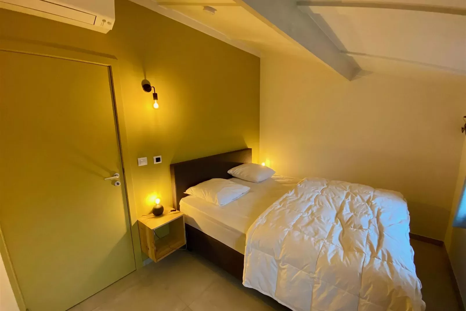 W1-Bedroom