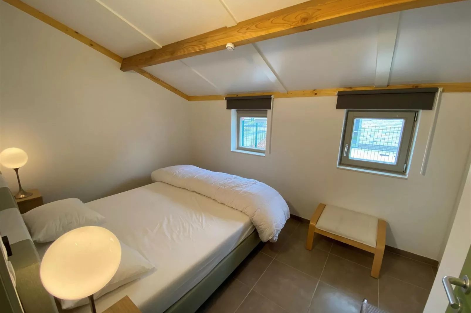 W4-Bedroom