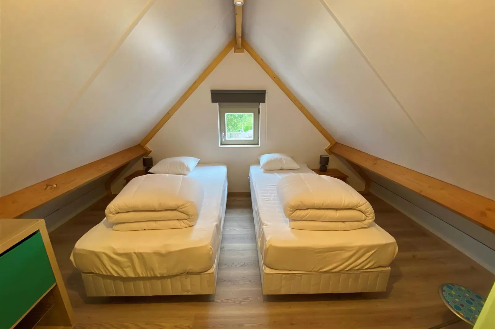 W4-Bedroom