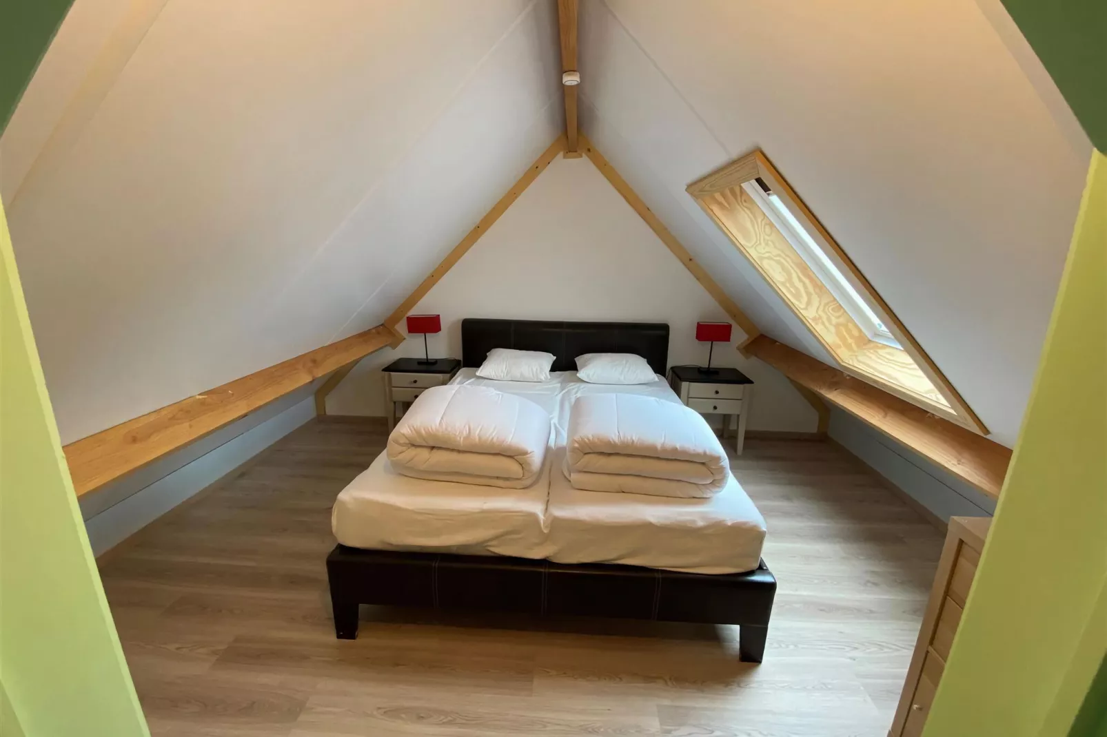 W4-Bedroom