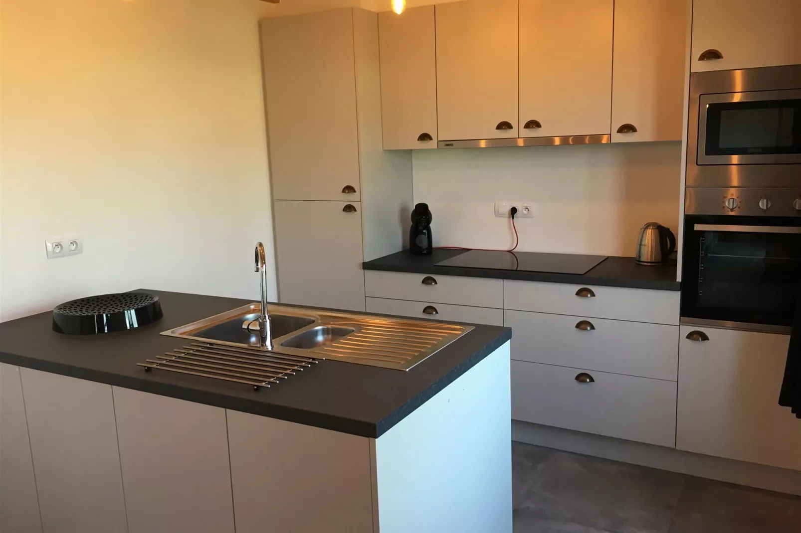 W14-Kitchen