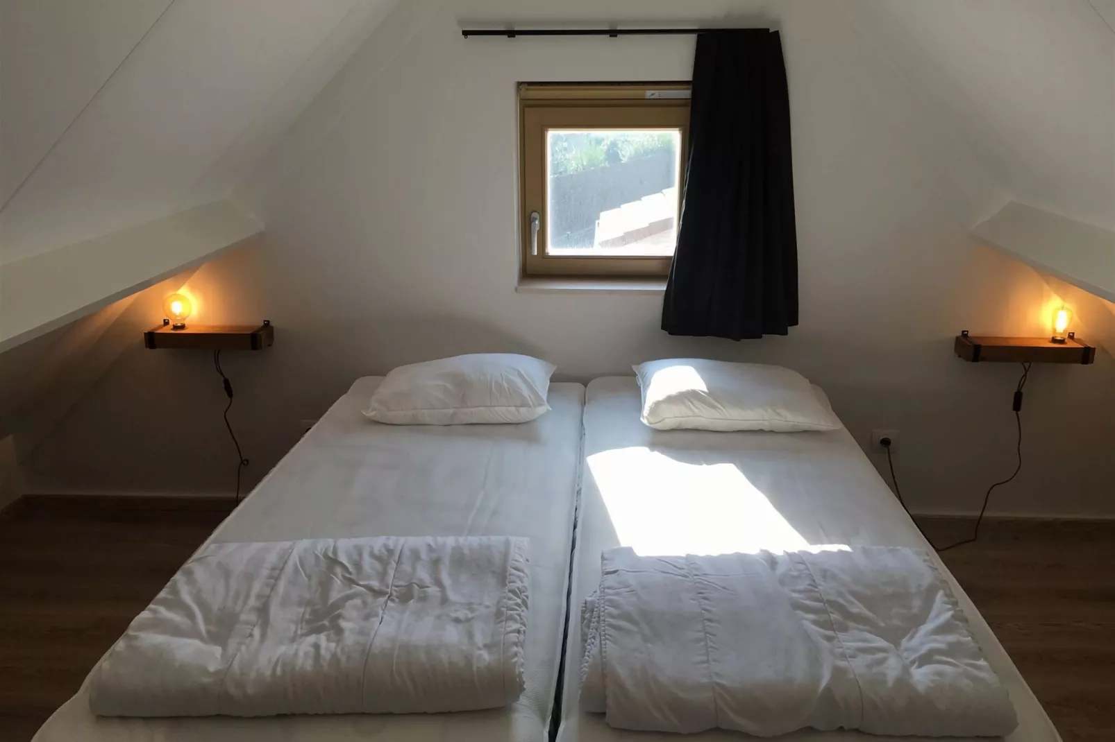 W14-Bedroom