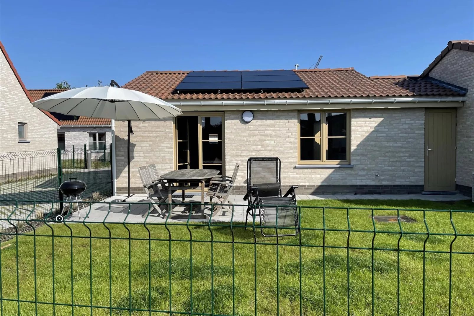 W21-Exterior summer