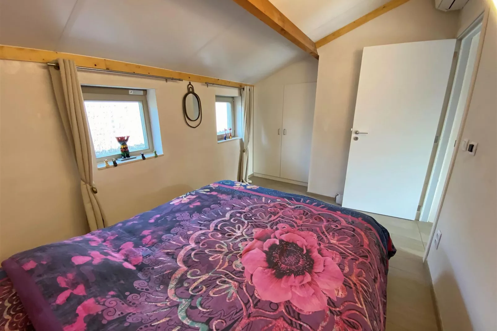 W70-Bedroom