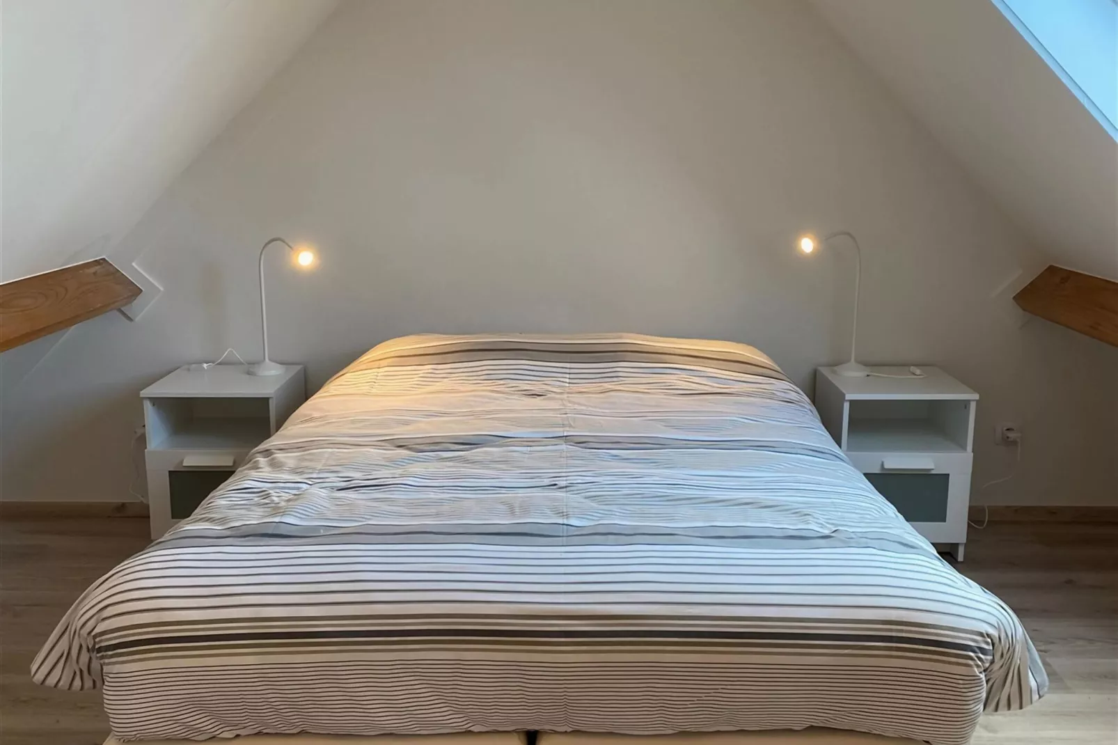 W89-Bedroom