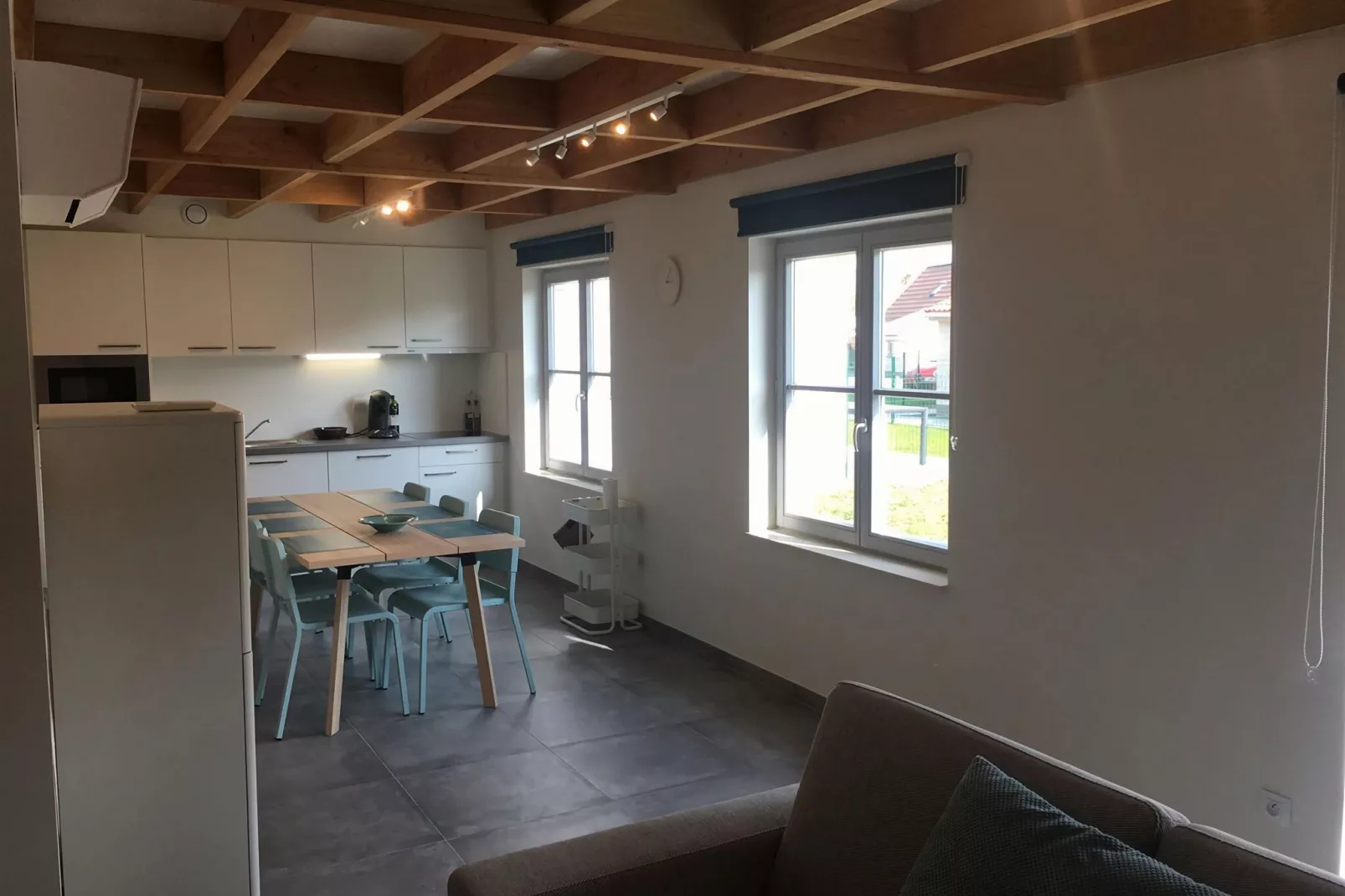 W89-Dining room