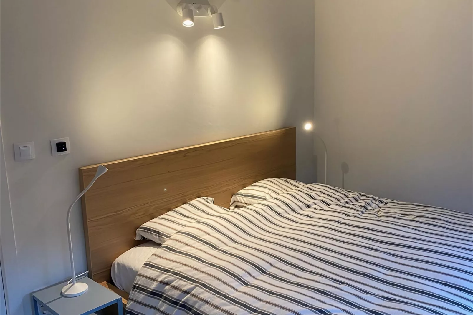 W89-Bedroom