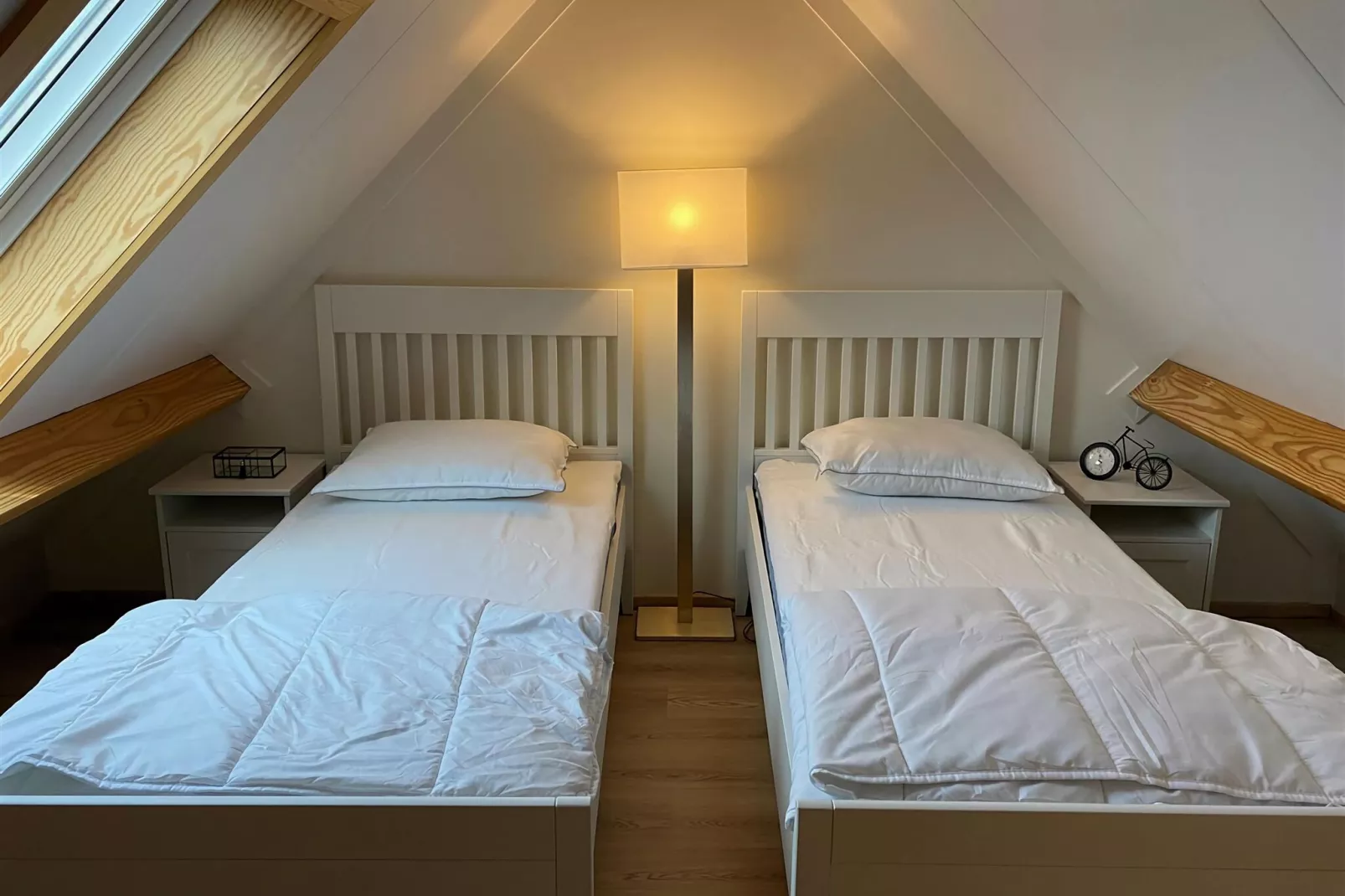 W90-Bedroom