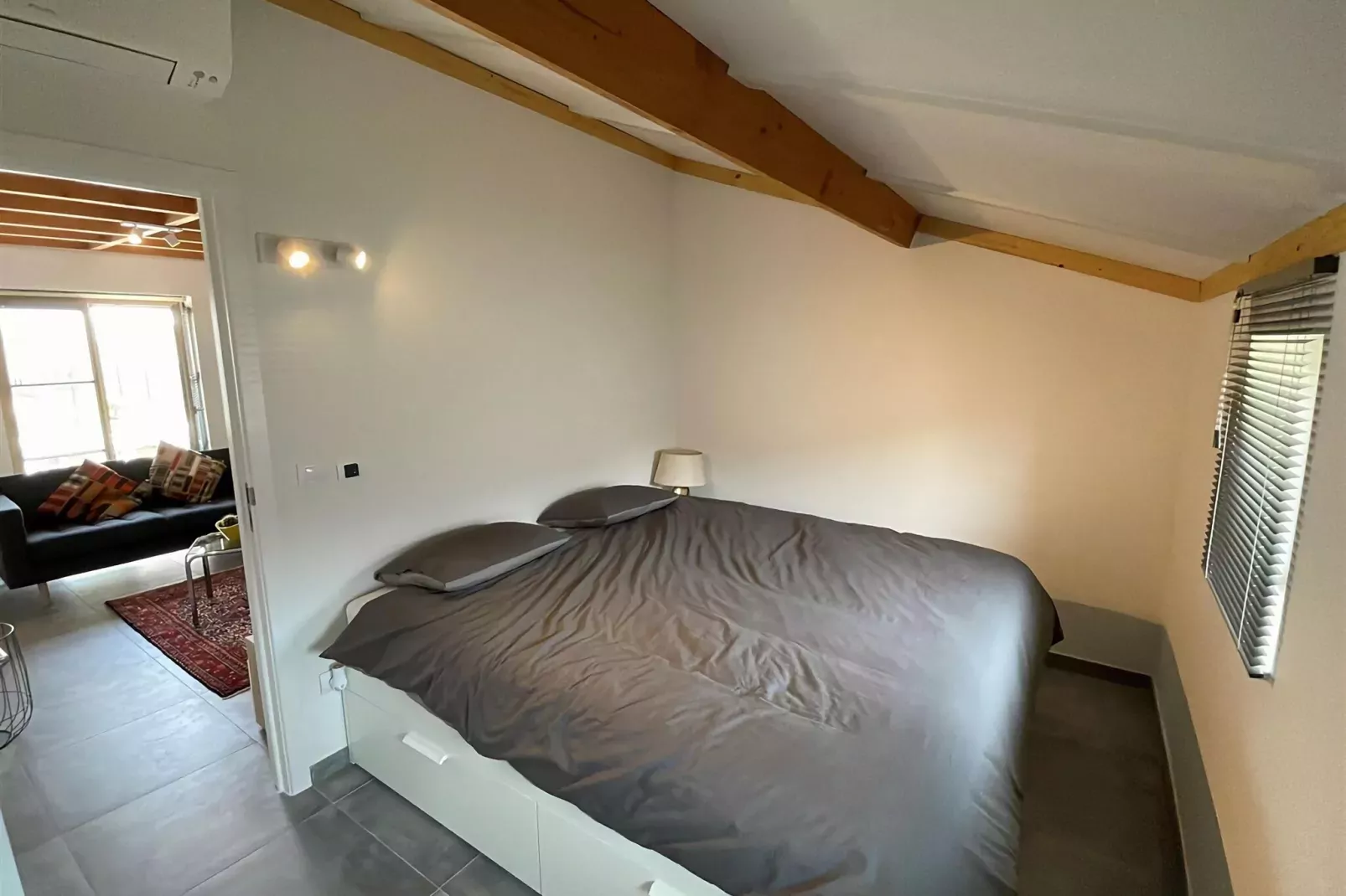 W91-Bedroom