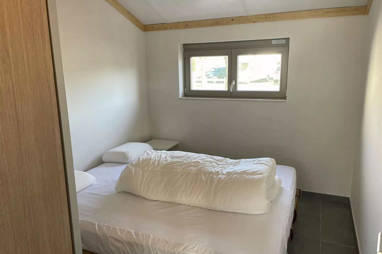 WH95-Bedroom