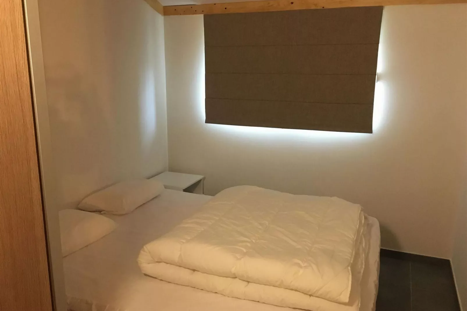 WH95-Bedroom