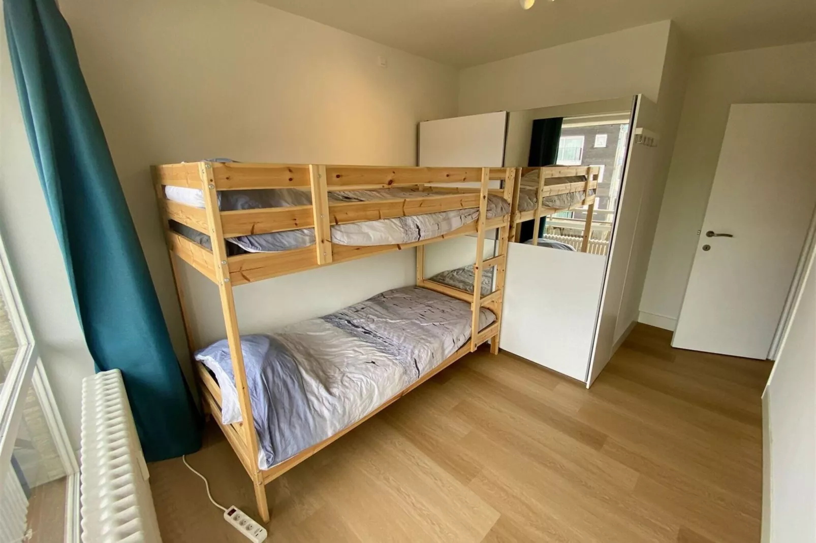 Chopin 402-Bedroom