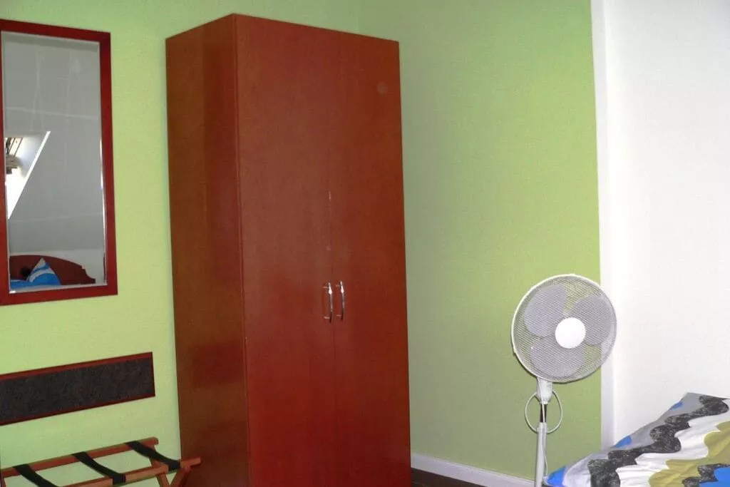 47957-Bedroom