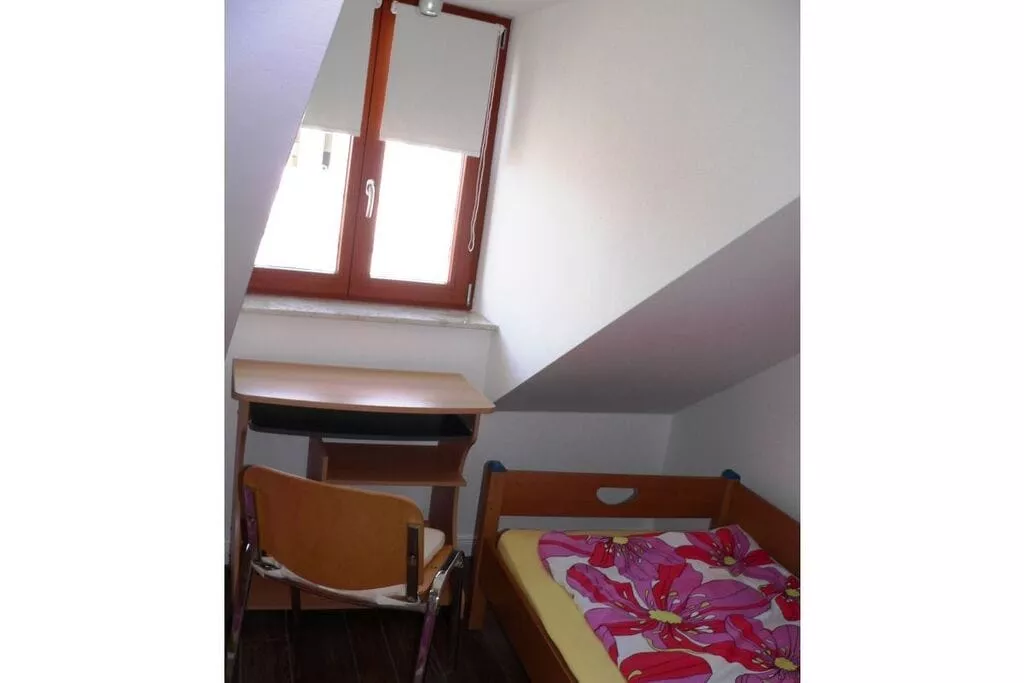 47957-Bedroom