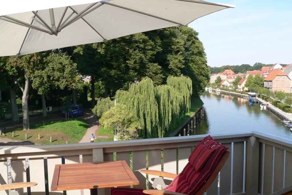 47957-View
