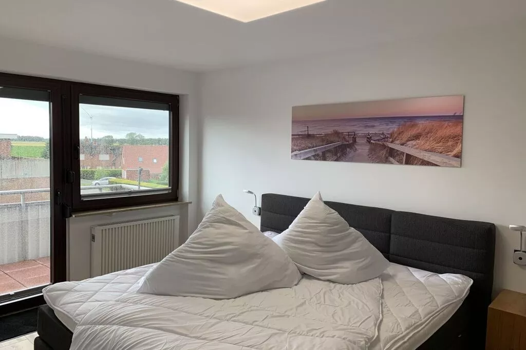 462193-Bedroom