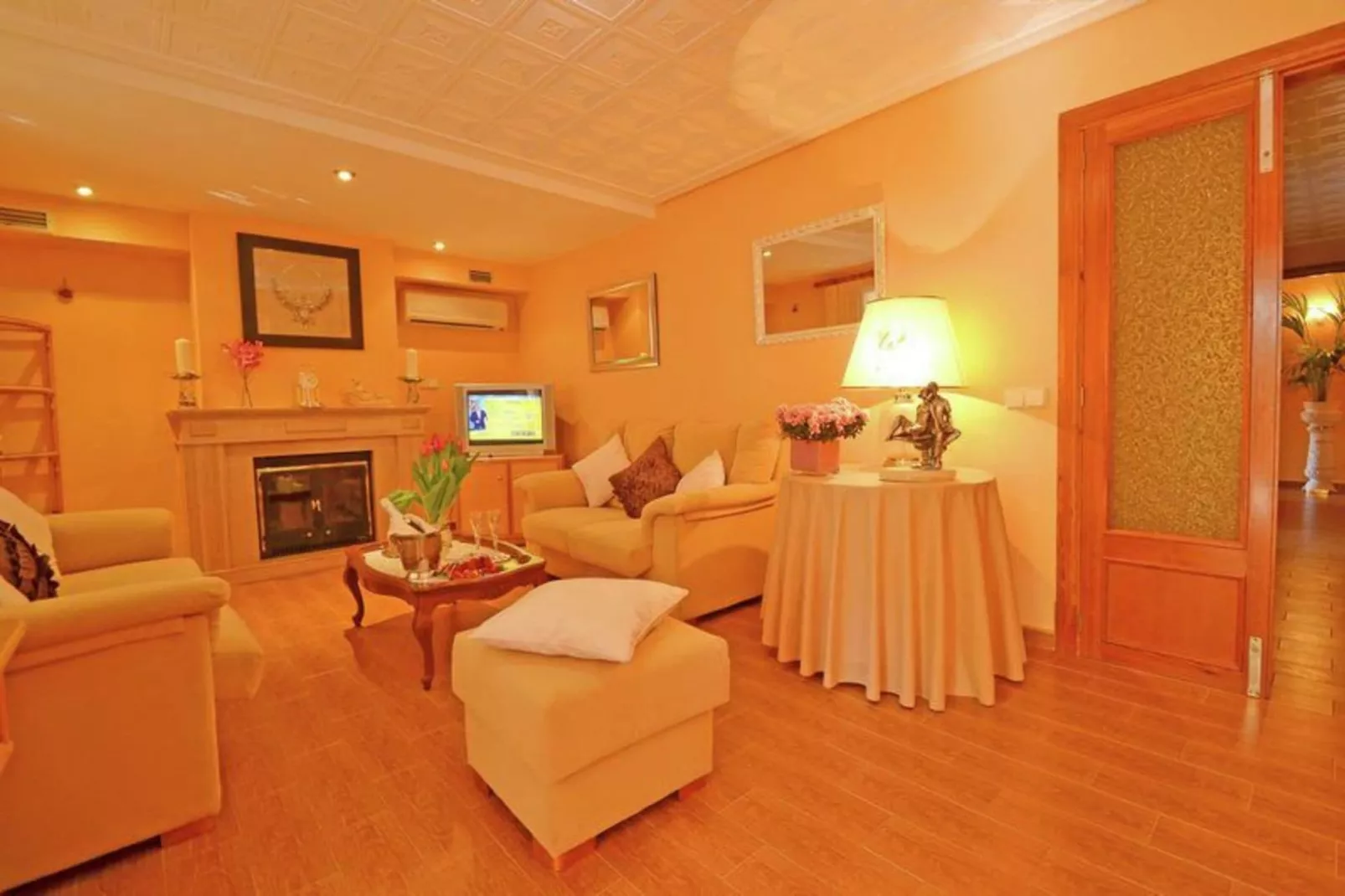 Benestar-Living room