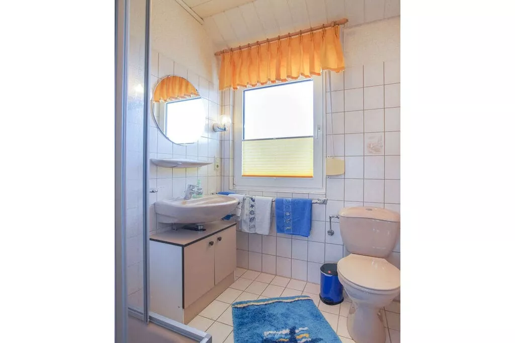 52703-Bathroom
