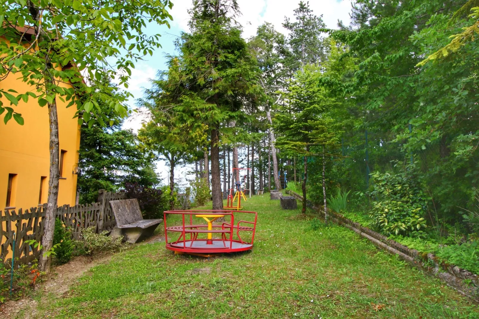 Villa Sole-Gardens summer
