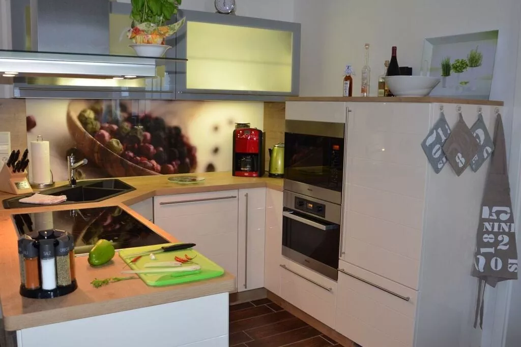 393474-Kitchen