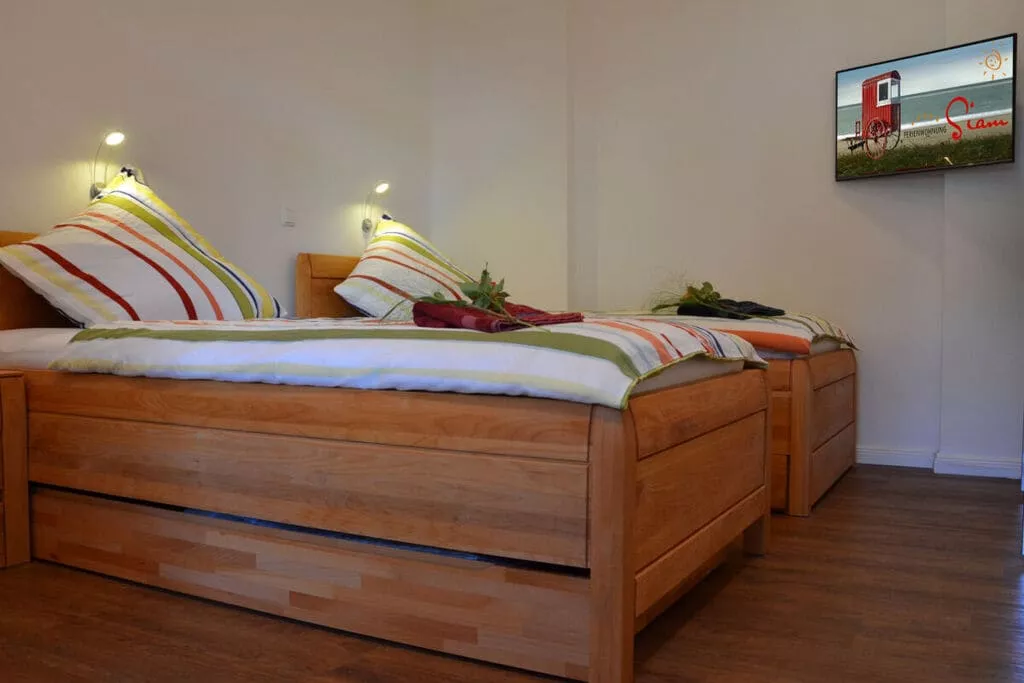 393474-Bedroom
