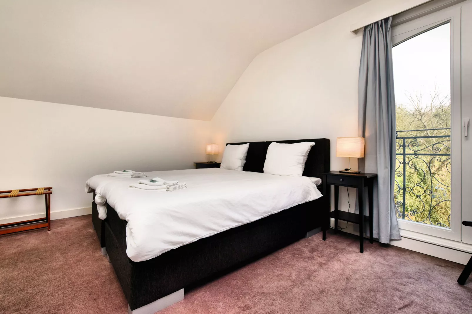Bord de Rivière-Bedroom