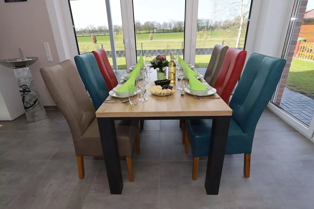 453480-Dining room