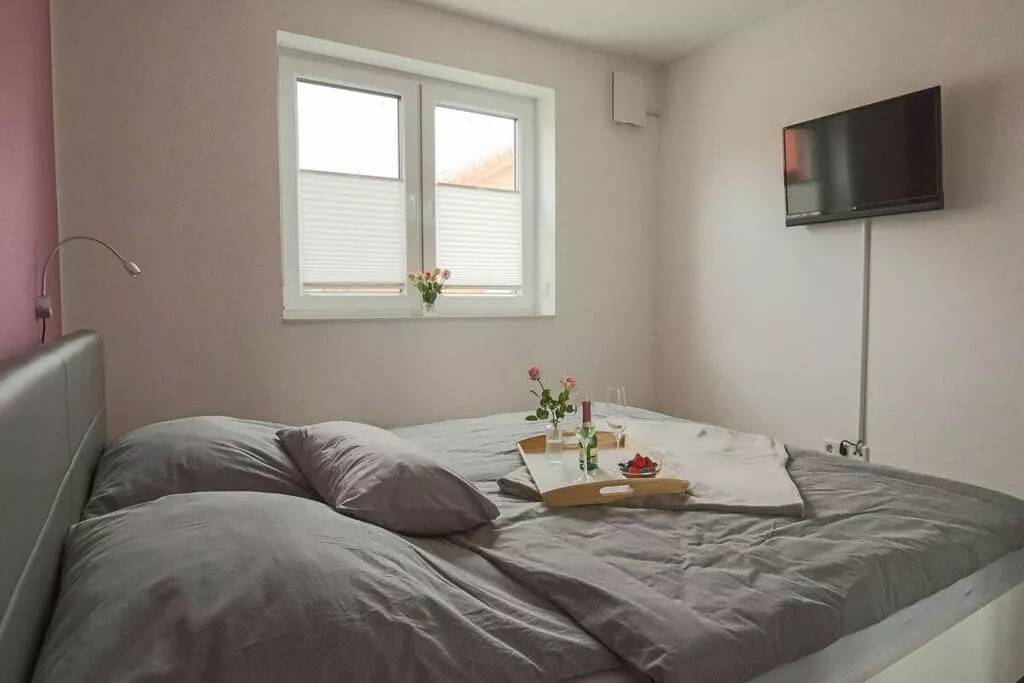 453480-Bedroom
