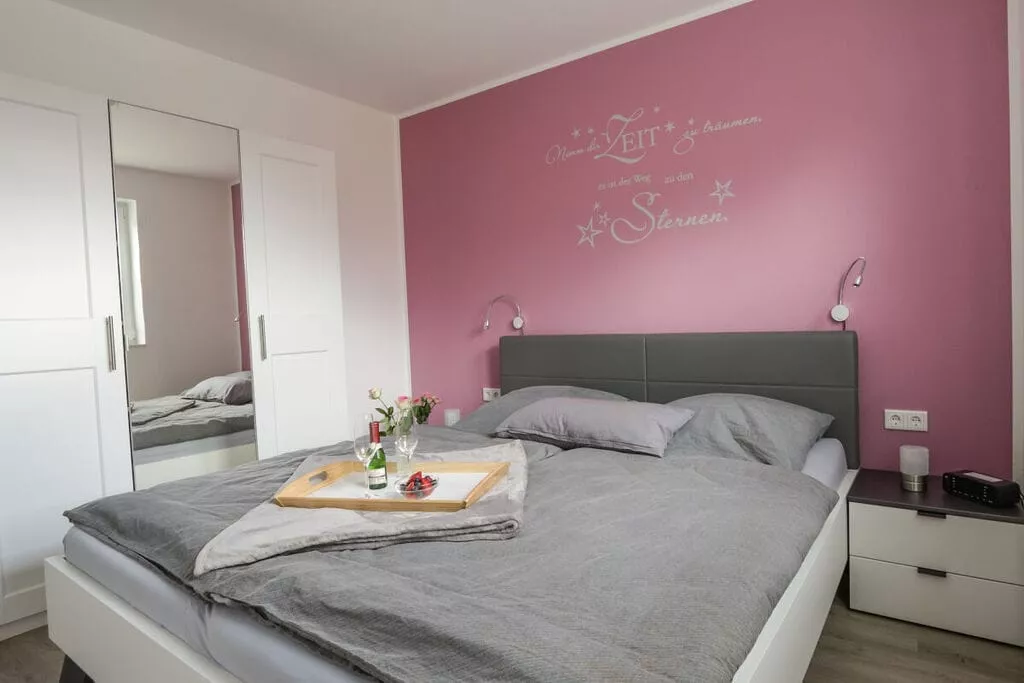 453480-Bedroom