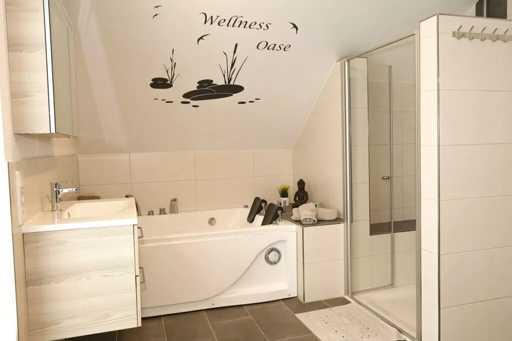 453480-Bathroom