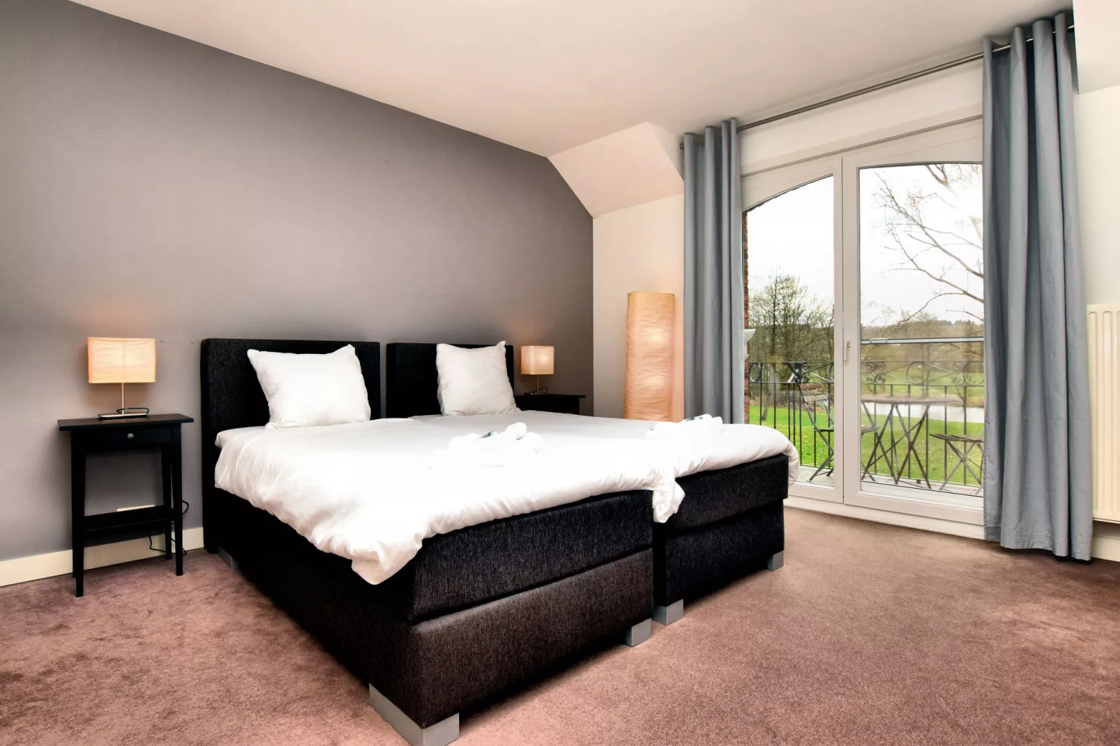 Bord de Rivière-Bedroom