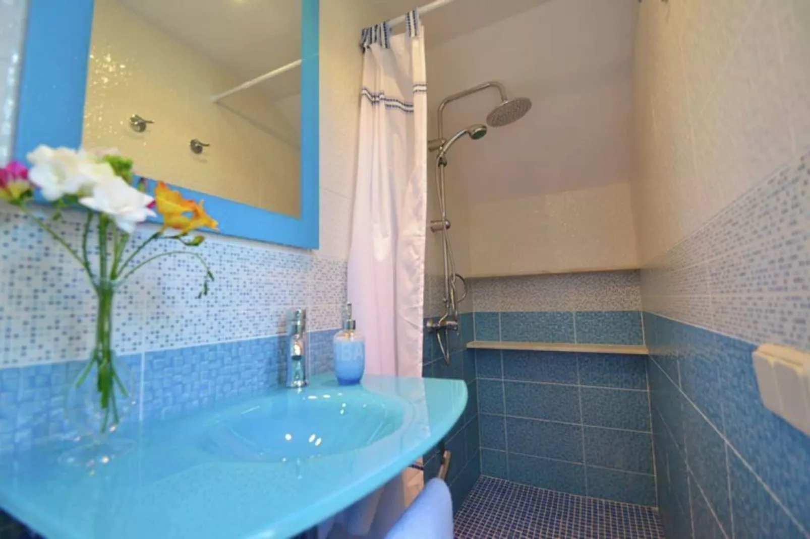Benestar-Bathroom