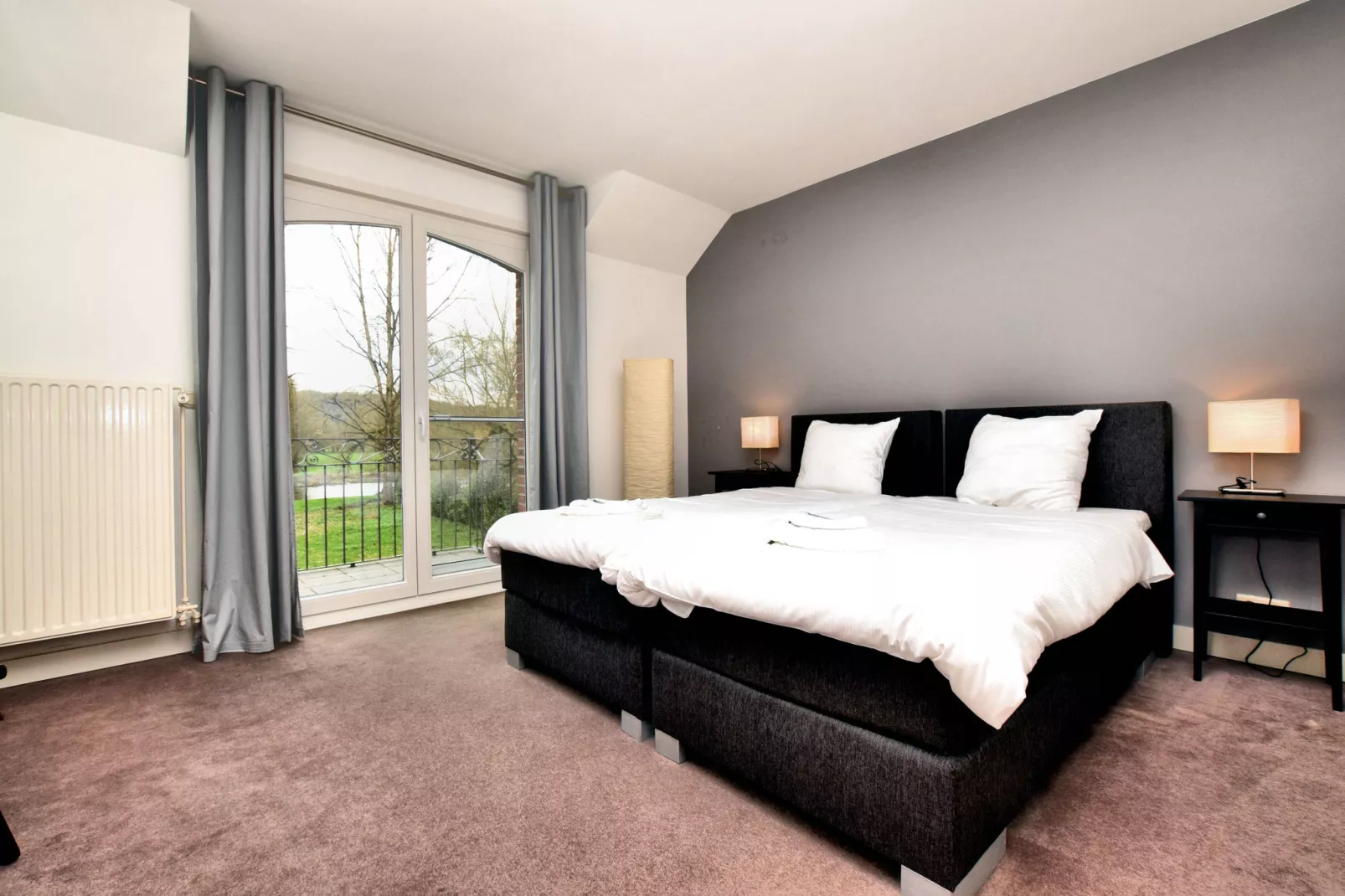 Bord de Rivière-Bedroom