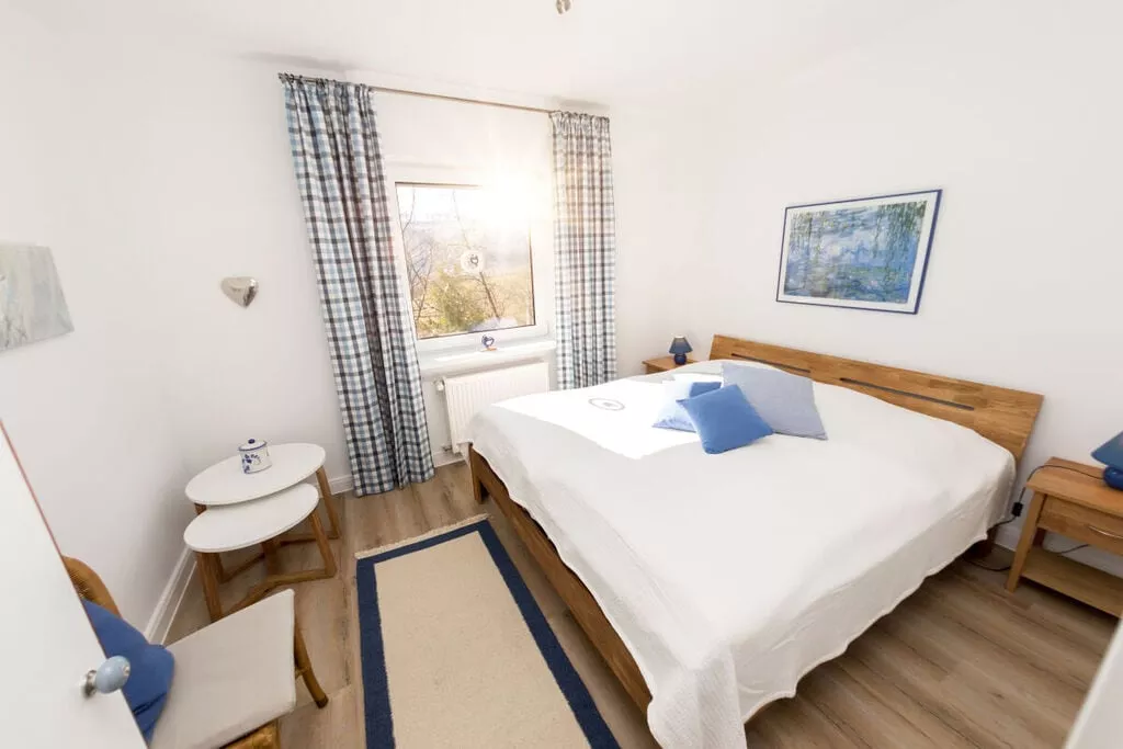 429419-Bedroom