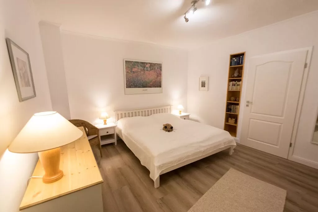 429419-Bedroom