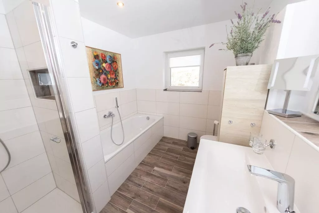 429419-Bathroom